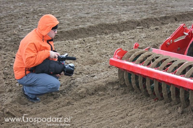 Pokaz polowy ciągników marki KUBOTA